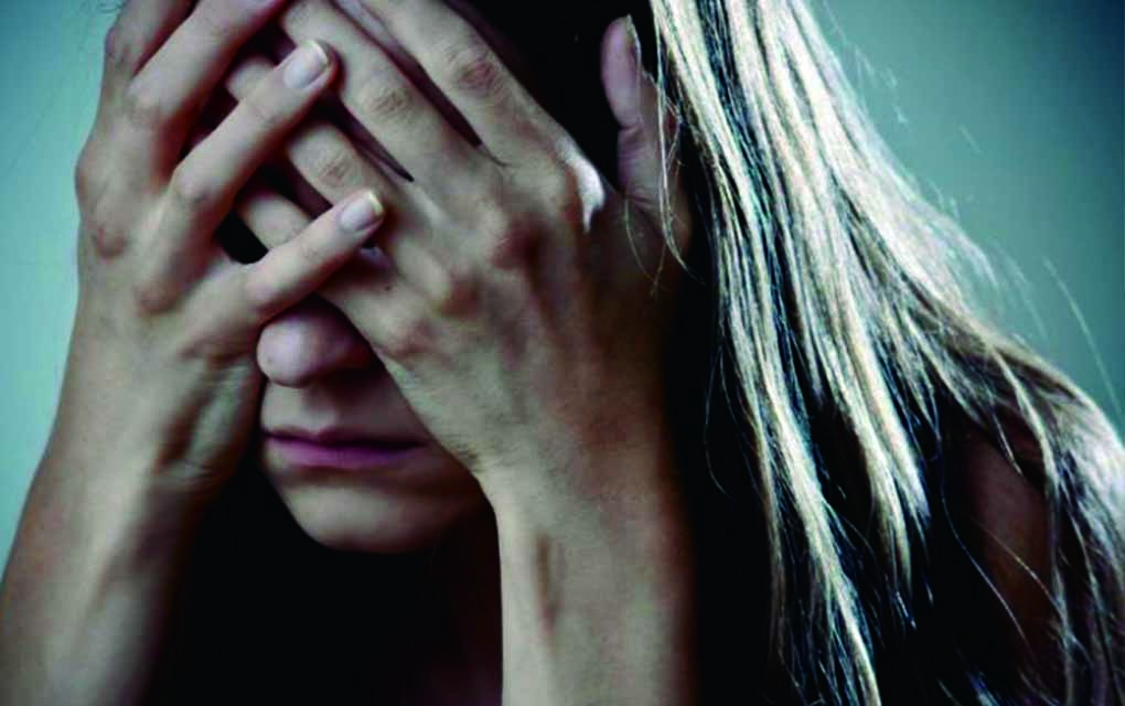 Mujeres con más probabilidad que los hombres de sufrir depresión