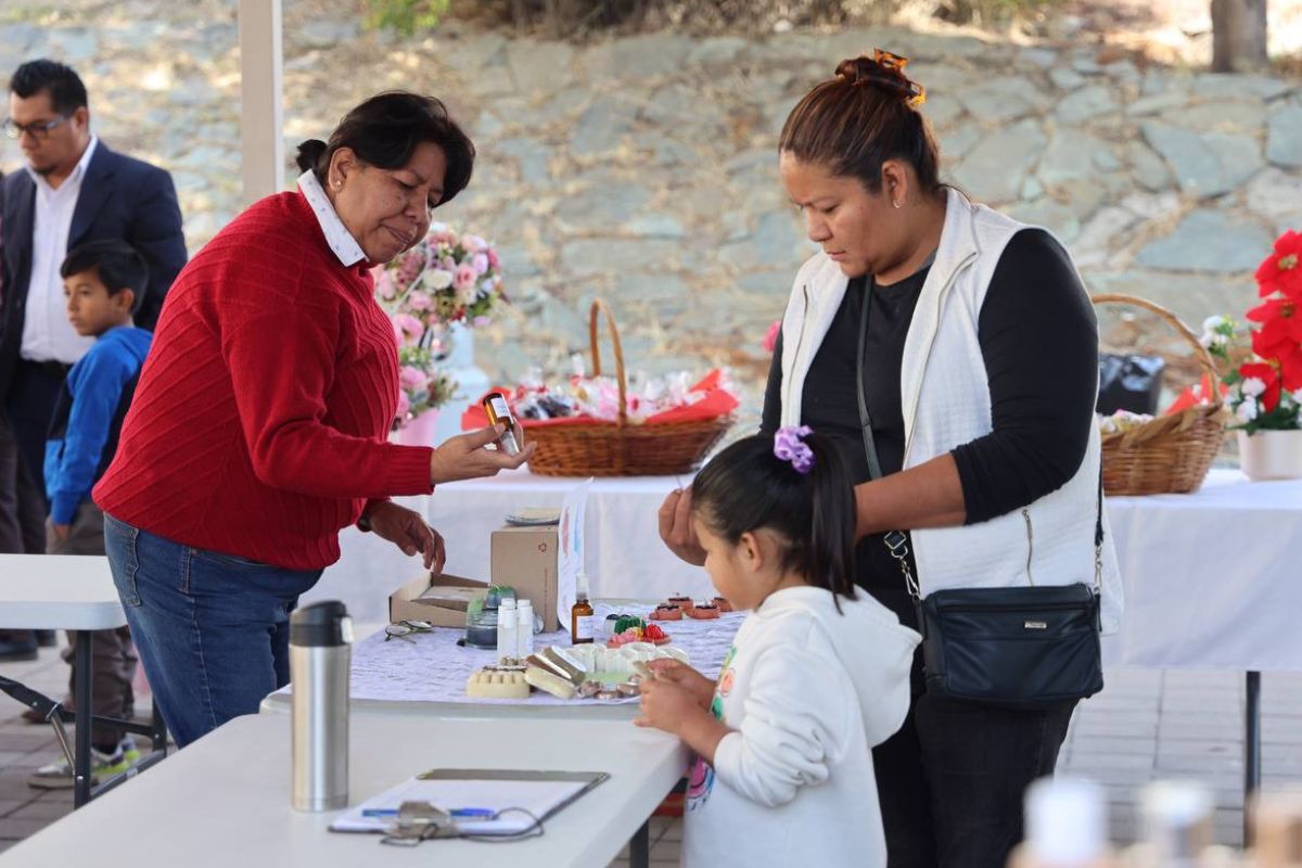 DIF Estatal apoya emprendimiento de mujeres de la Casa de la Mujer ...