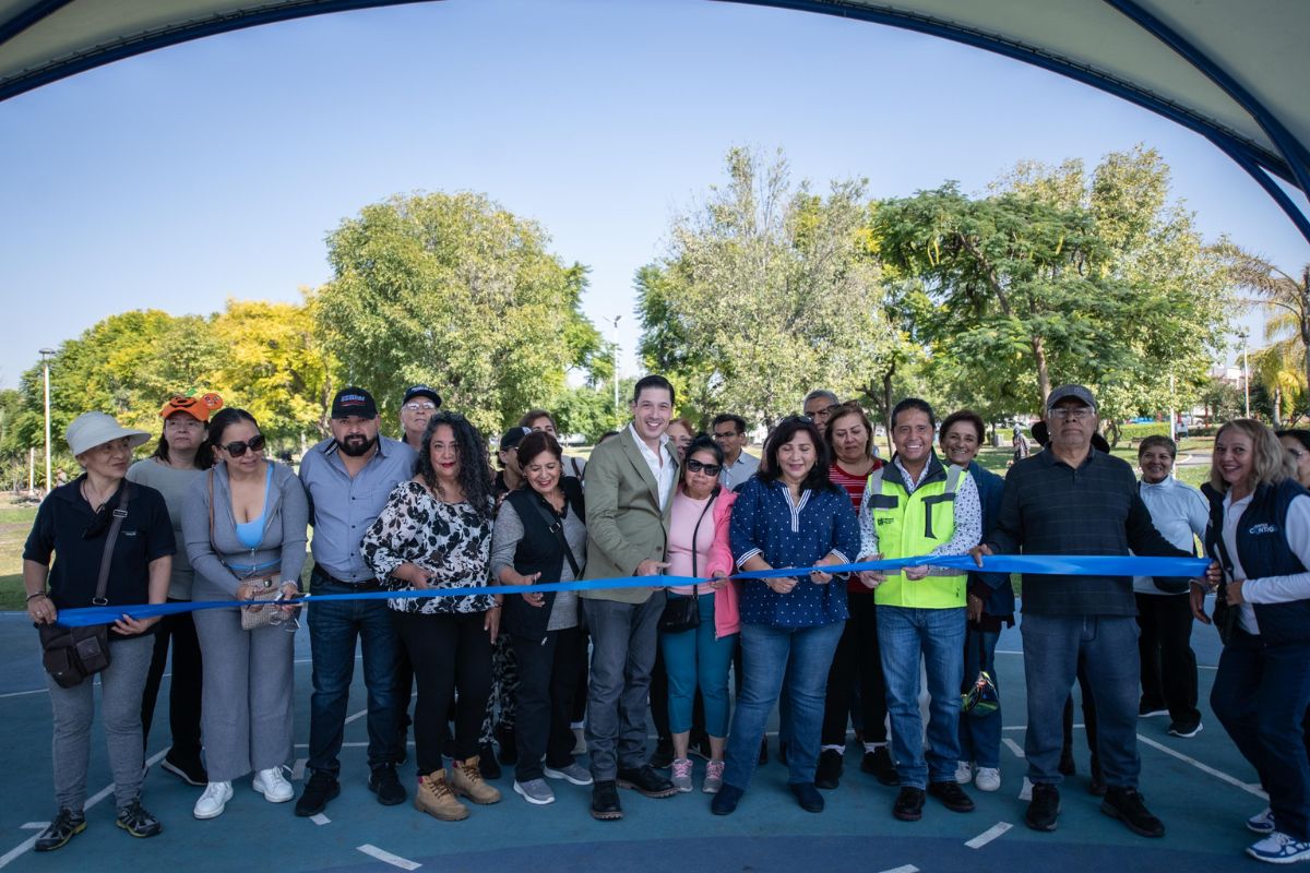 Rodrigo Monsalvo entrega obras en escuelas y parques en El Marqués
