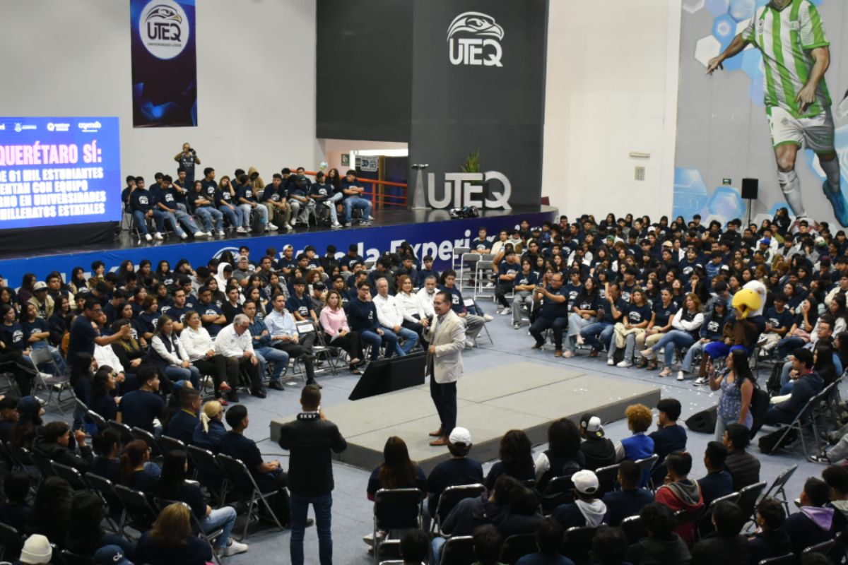 UTEQ da la bienvenida a más de 2,300 estudiantes de nuevo ingreso